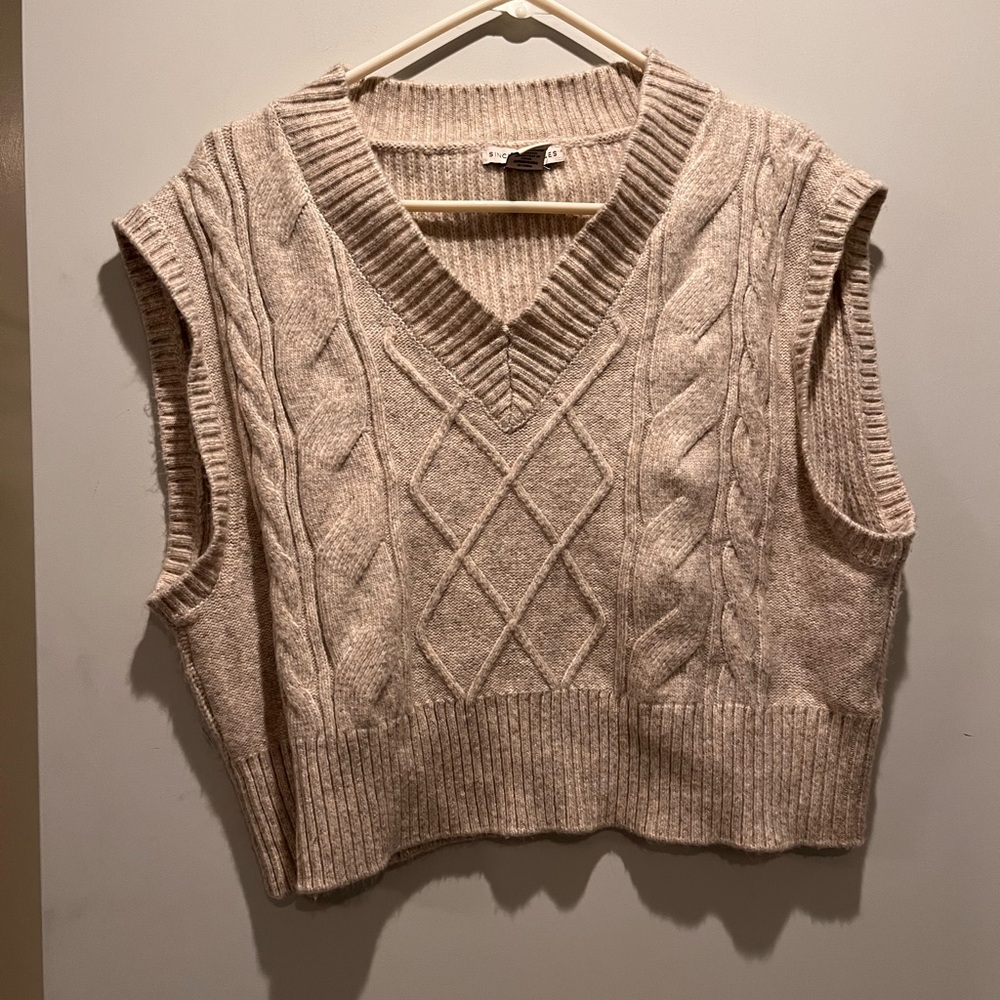 Sweater vest